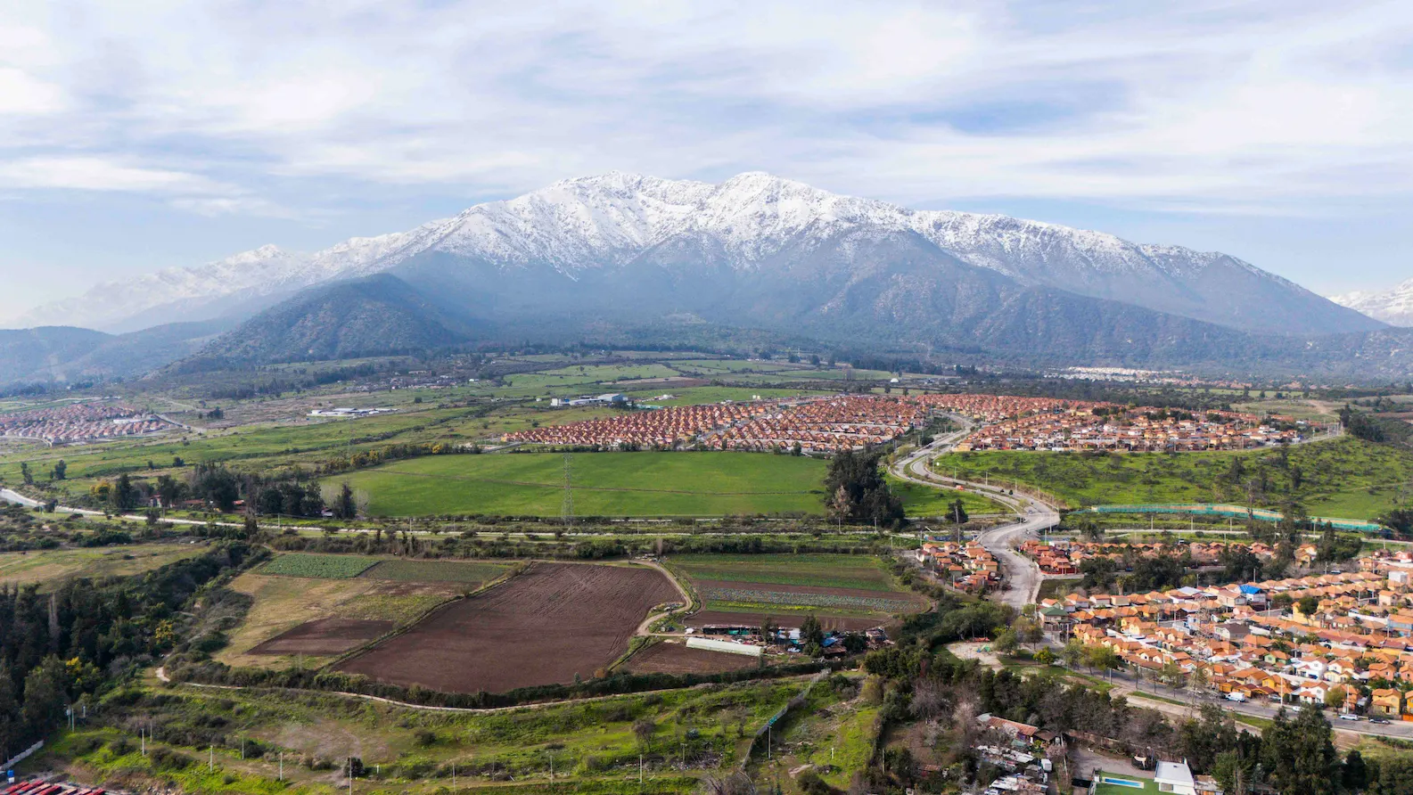 Altos del Valle de fondo Los Andes Chilenos